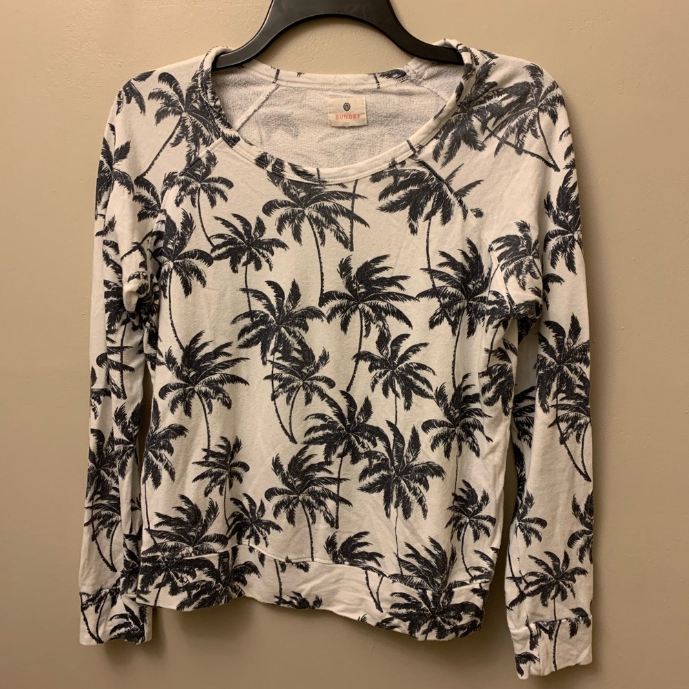 Sundry top